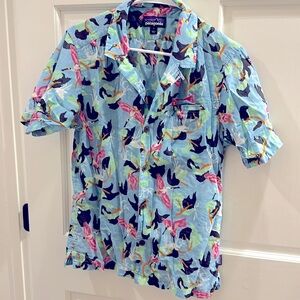 Patagonia M’s size Small buttoned collared shirt, great condition blue spoonbill